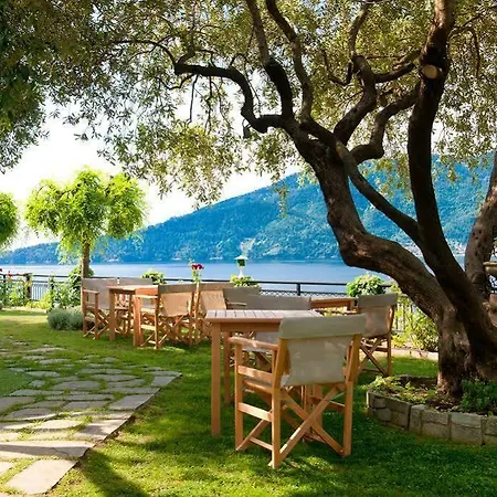 Island View Bed & Breakfast 2*