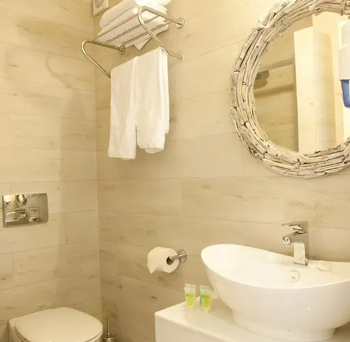 Island View 3* 크리시 아모우디아