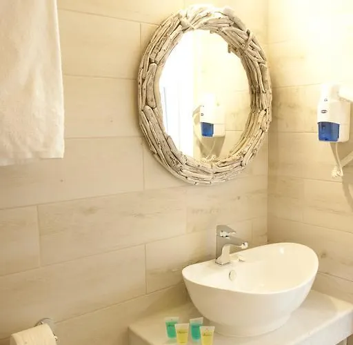 Island View 3* 크리시 아모우디아