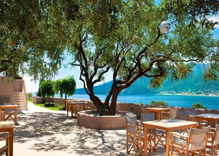 Oda ve Kahvaltı Island View