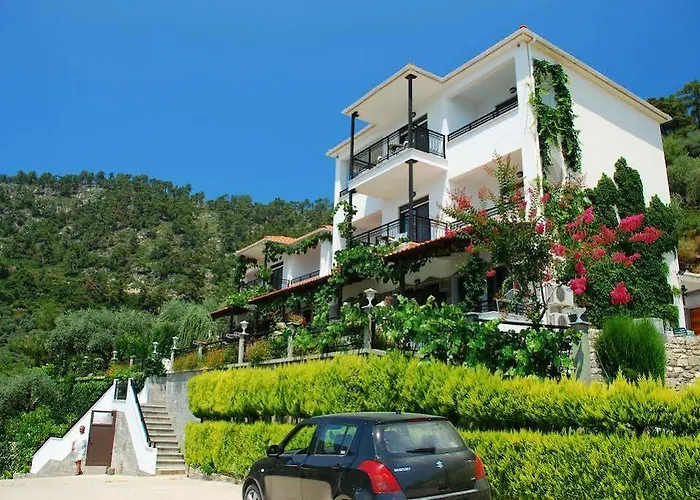 Oda ve Kahvaltı Island View